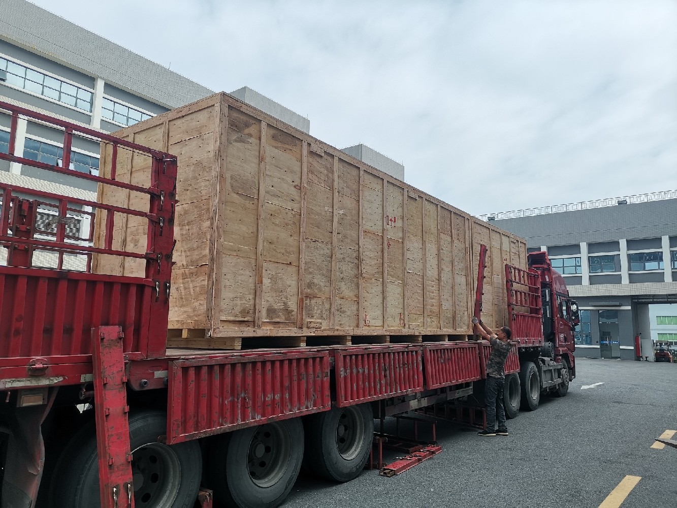 機器設(shè)備木箱包裝